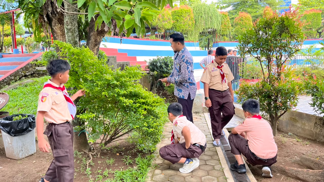 Aksi Bersih Siswa SDIT Adzkia 1 Padang 2026